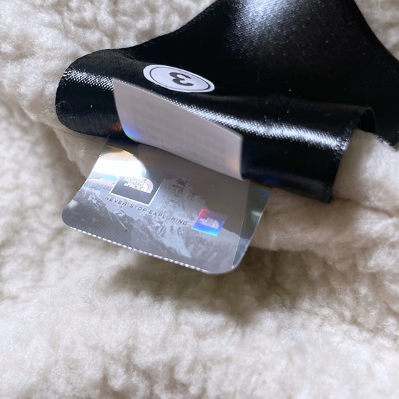 The North Face Men’s Hooded Campshire Shirt Jacket - Picture 9 of 9